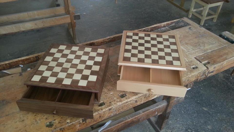 játéktábla fiókkal